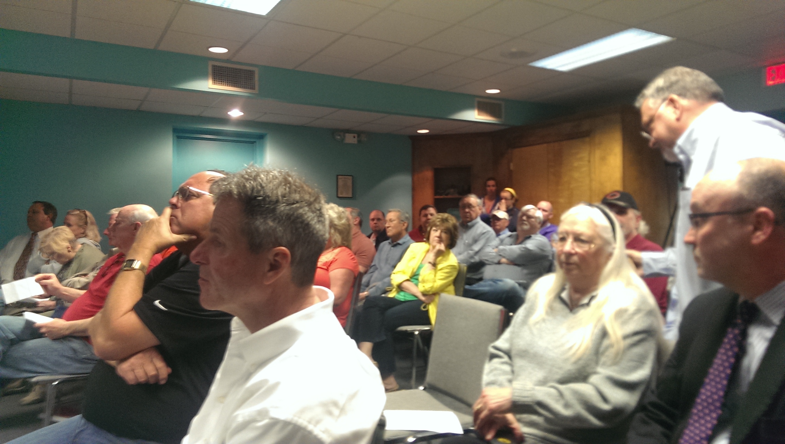 Crowd turns out for Cold Spring council special meeting (Photo by Andy Foltz)
