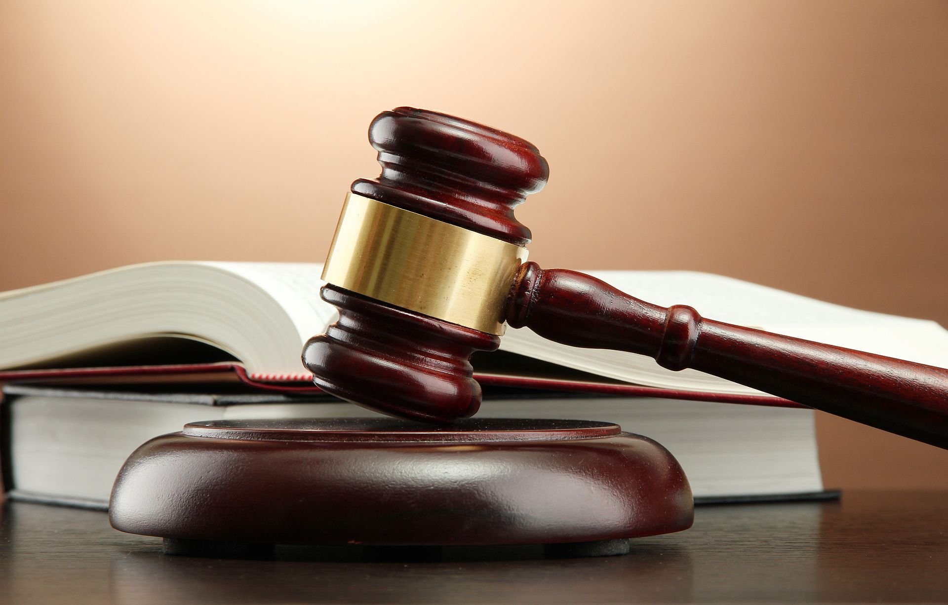 Kentucky Supreme Court invalidates minimum wage measures passed by Lexington, Louisville