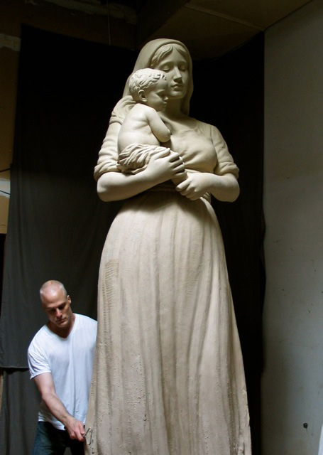 statue-mary