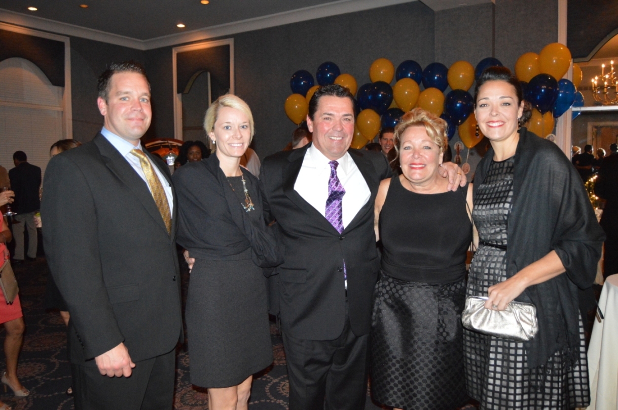 Mike and Theresa Gastright of Fort Mitchell and their guests. (Photo provided)