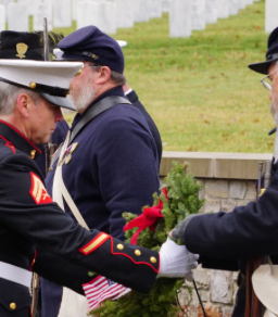 Wreaths Across America puts 10,000 evergreen wreaths on Camp Nelson National Cemetery graves