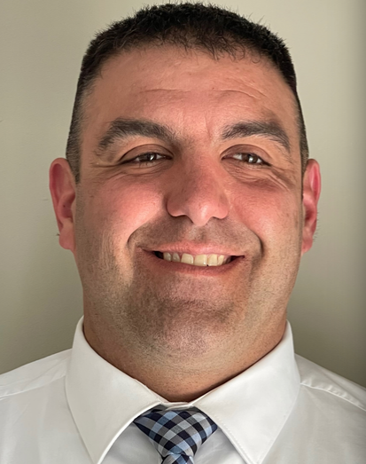Frank Peluso Jr. hired as chief of Newport Fire Department, rose to rank of captain