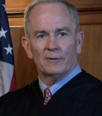 Justice Laurance A. VanMeter sworn in as chief justice of the Kentucky Supreme Court