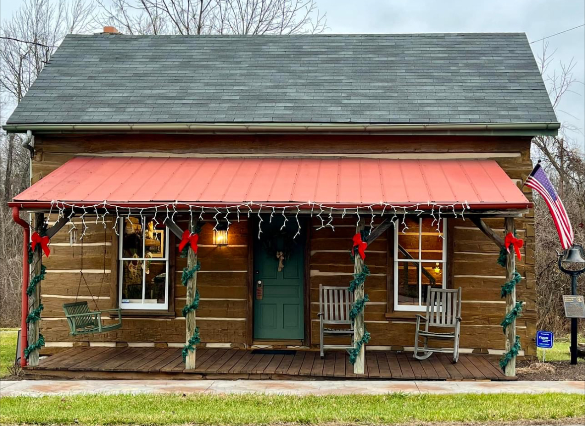 Linda Whittenburg transforms cabin into Art Gallery to showcase works of area artists