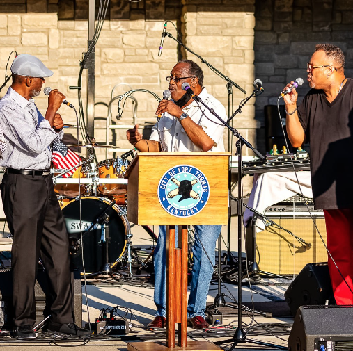 Brotherhood Singers group, 36 years old, continuing popular