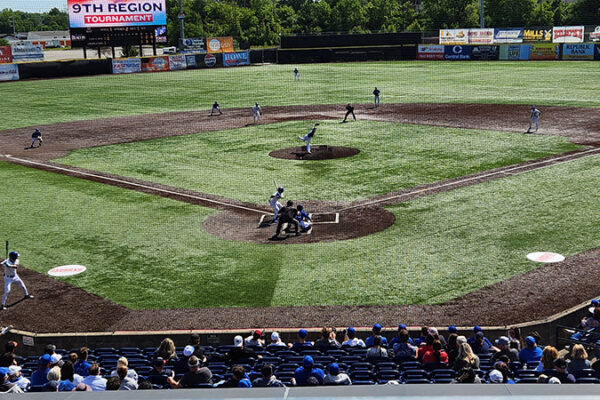 Top-ranked Highlands keeps rolling, opens regional baseball with solid win over CovCath